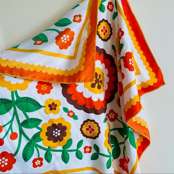 Lush Accessories - Retro LUSH knot wrap / scarf